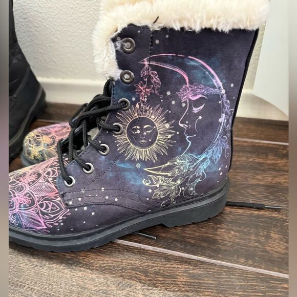 🌙 YES WE VIBE Sun & Moon Rainbow Combat Boots – Size 9 – NWOT 🌈 - Picture 7 of 9
